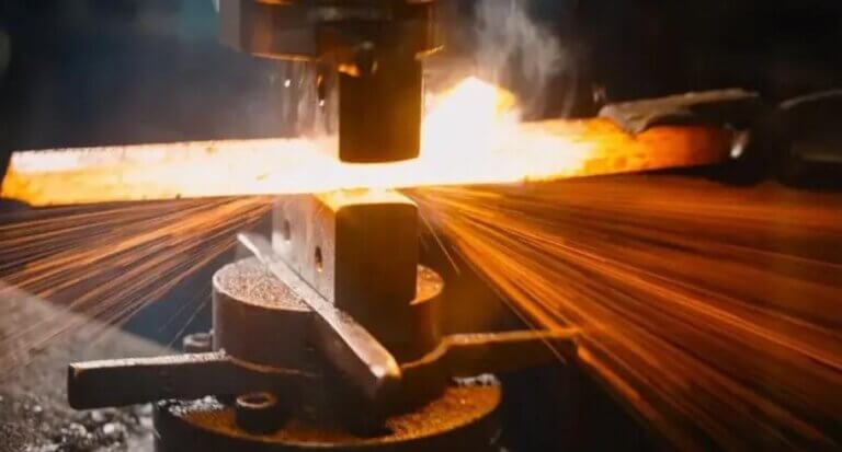 How to Choose the Right Induction Forge for Your Workshop?